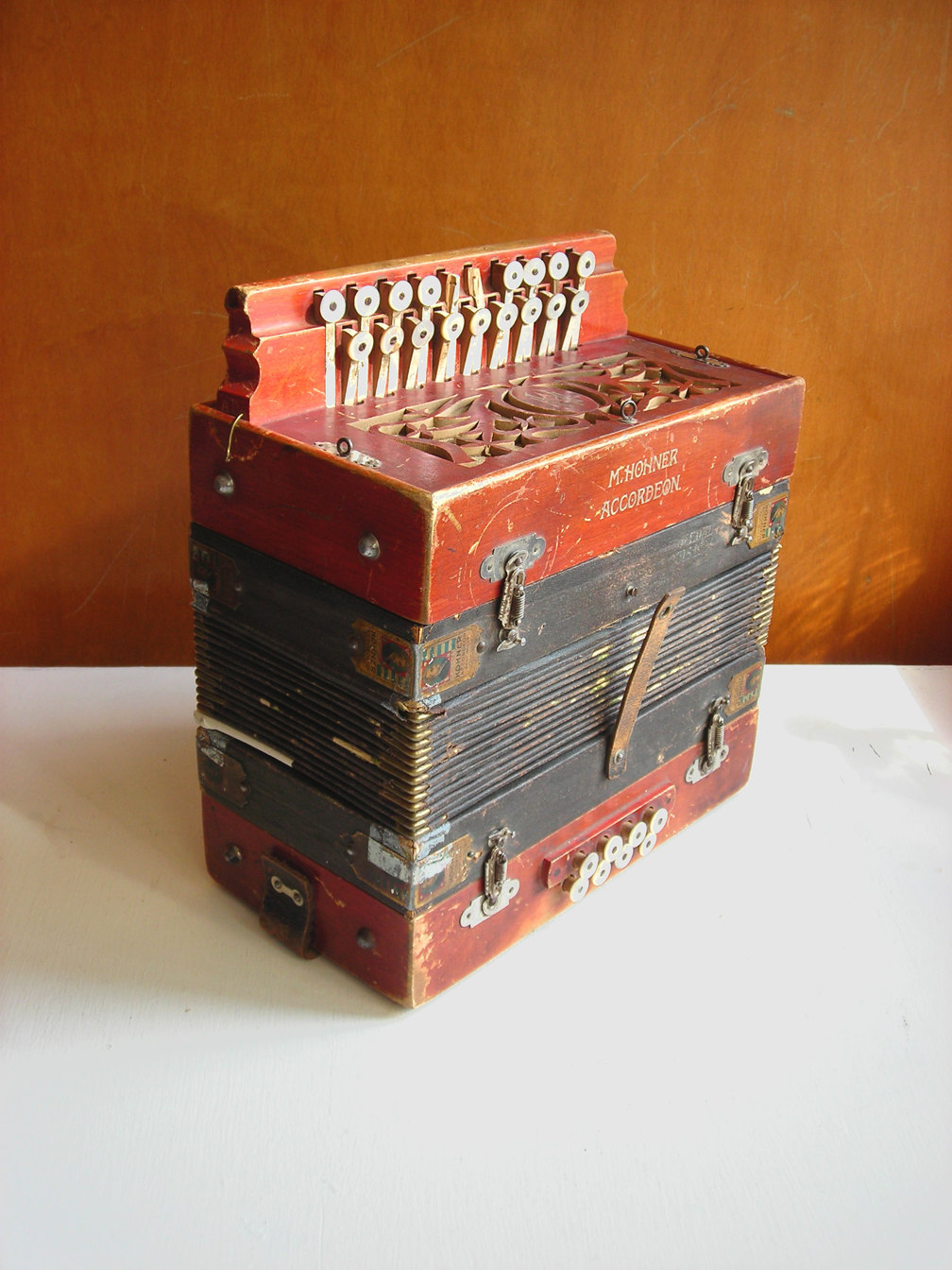 antique hohner accordion
